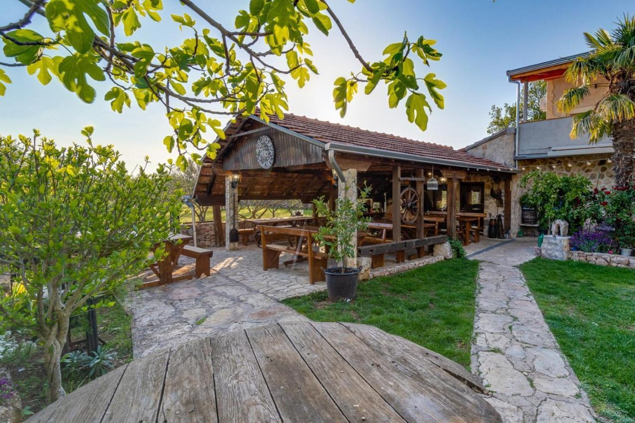 New! Promina Luxury Villa With 72Sqm Heated Pool, Jacuzzi, Infrared Sauna, Tennis Court, Media Room Bogatić Eksteriør billede