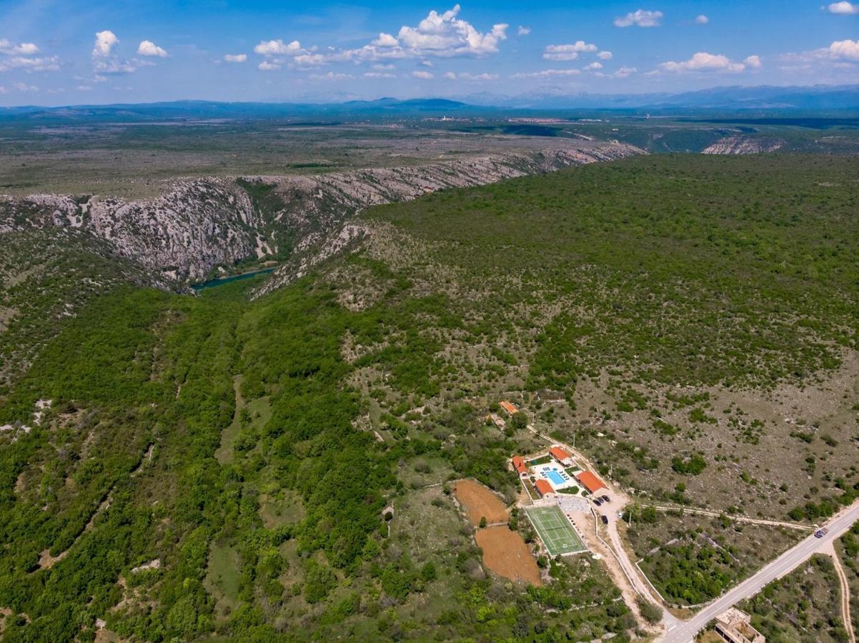 New! Promina Luxury Villa With 72Sqm Heated Pool, Jacuzzi, Infrared Sauna, Tennis Court, Media Room Bogatić Eksteriør billede